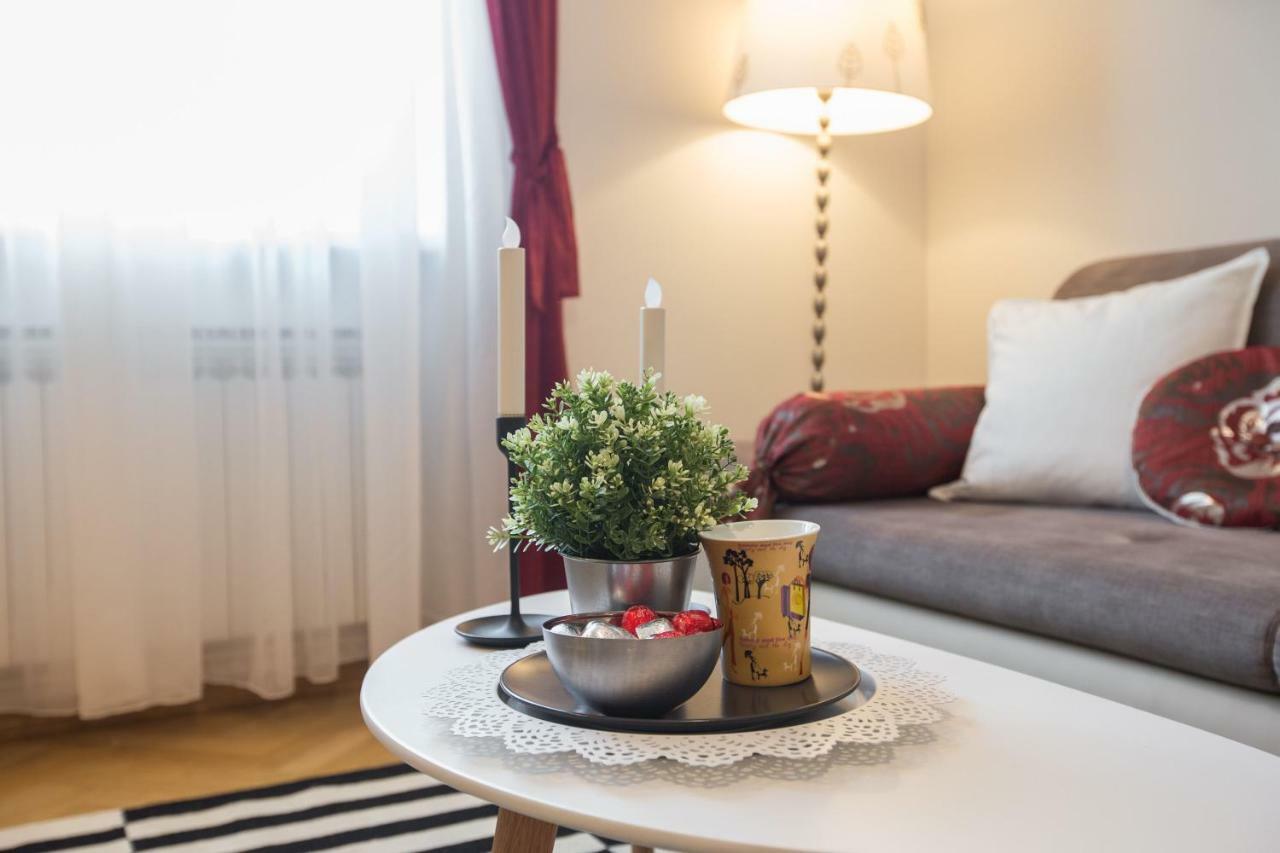 Angela Main Street Luxury Oasis & Free Parking Leilighet Zagreb Eksteriør bilde