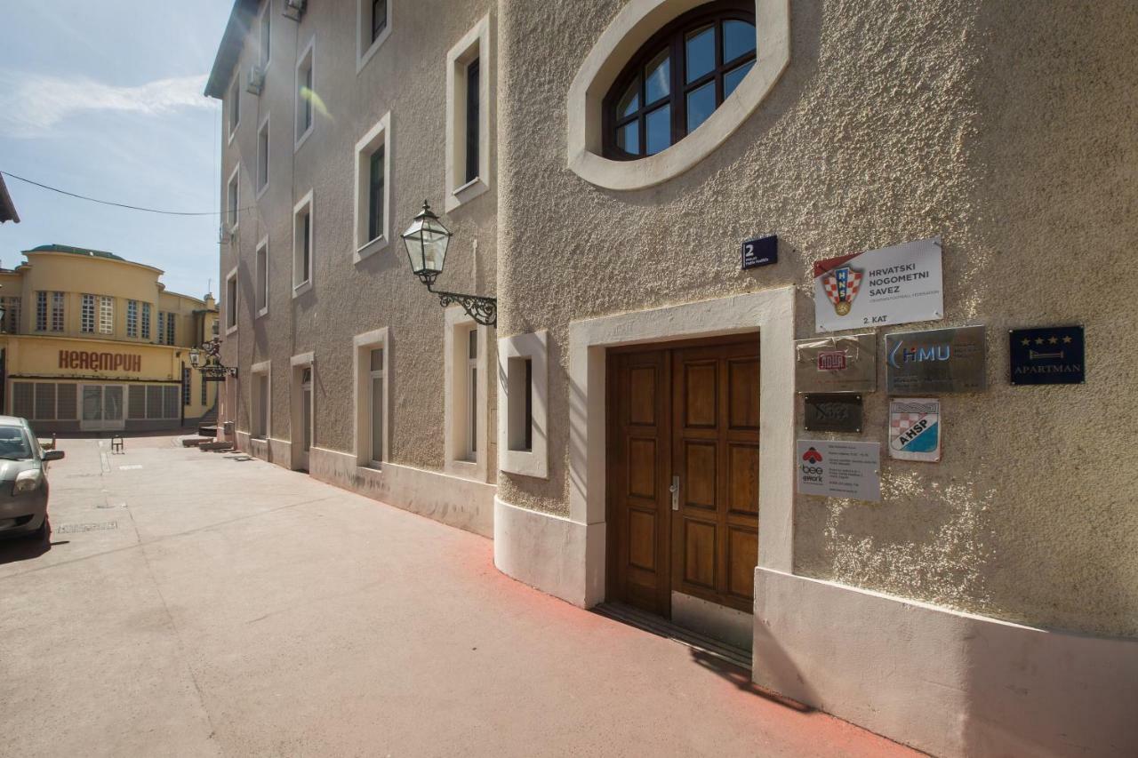 Angela Main Street Luxury Oasis & Free Parking Leilighet Zagreb Eksteriør bilde