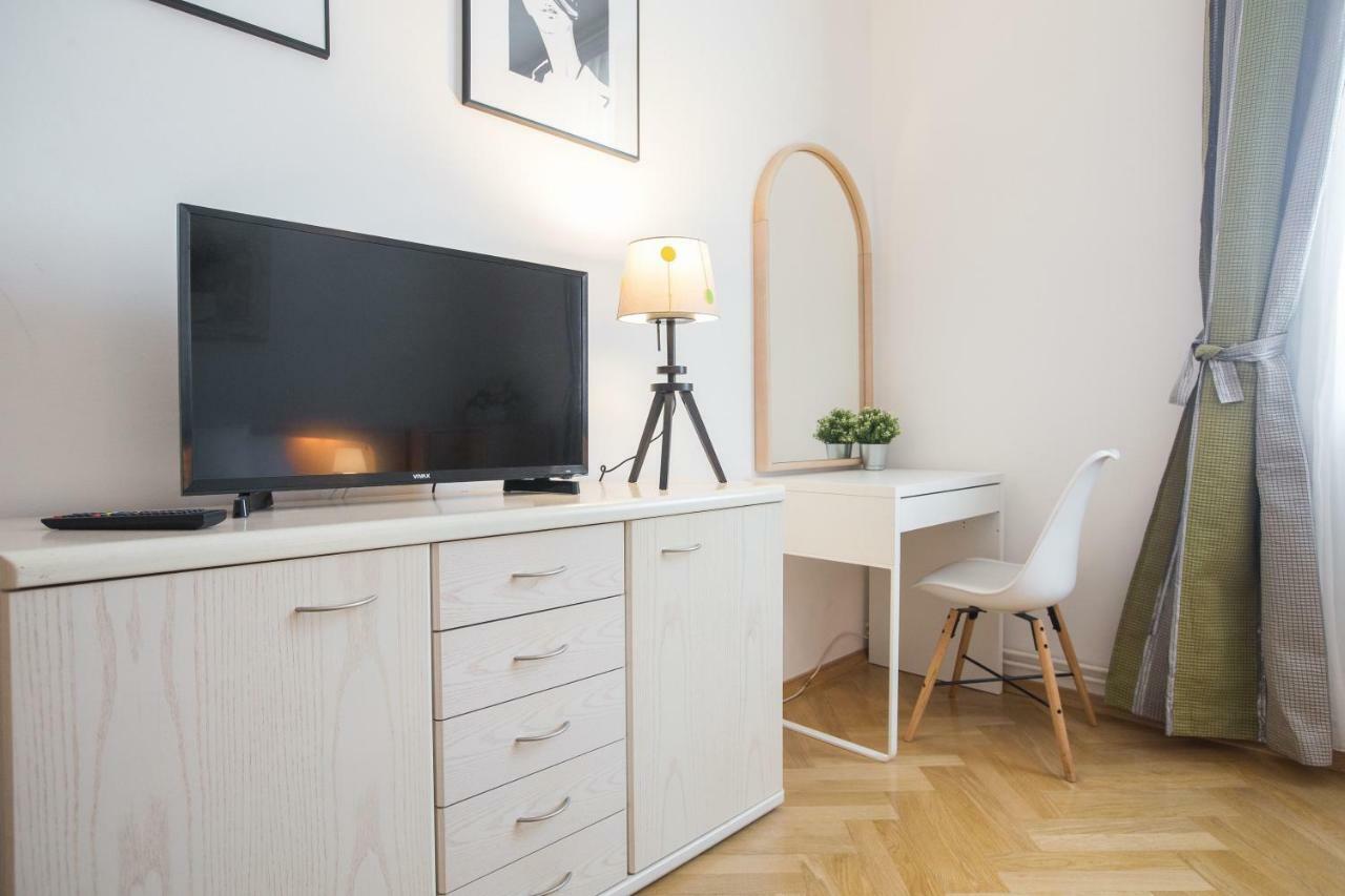 Angela Main Street Luxury Oasis & Free Parking Leilighet Zagreb Eksteriør bilde