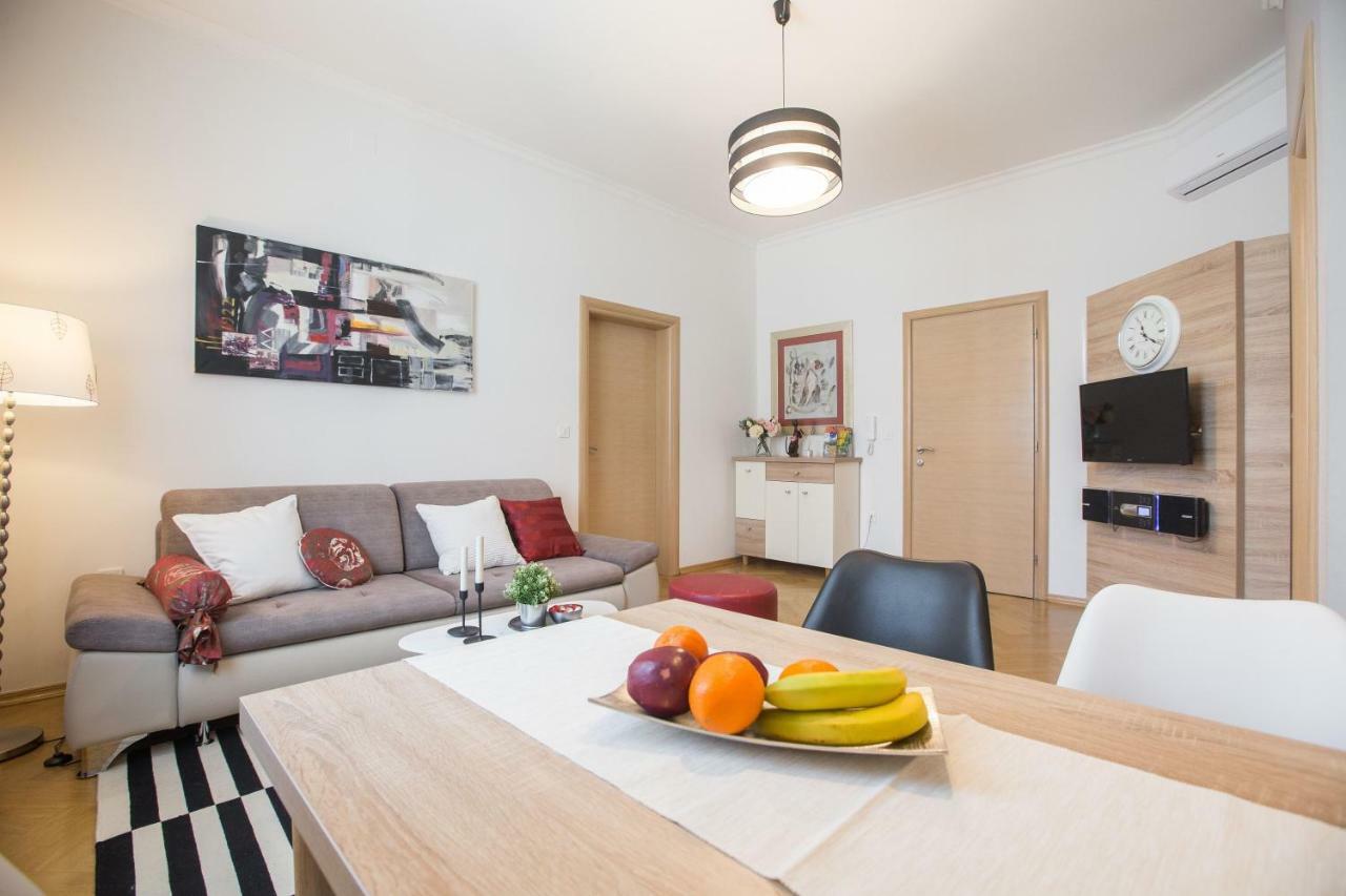 Angela Main Street Luxury Oasis & Free Parking Leilighet Zagreb Eksteriør bilde